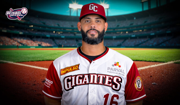 Richard Rodríguez, Enoli Paredes, Ronel Blanco y Aristides Aquino firman con los Gigantes