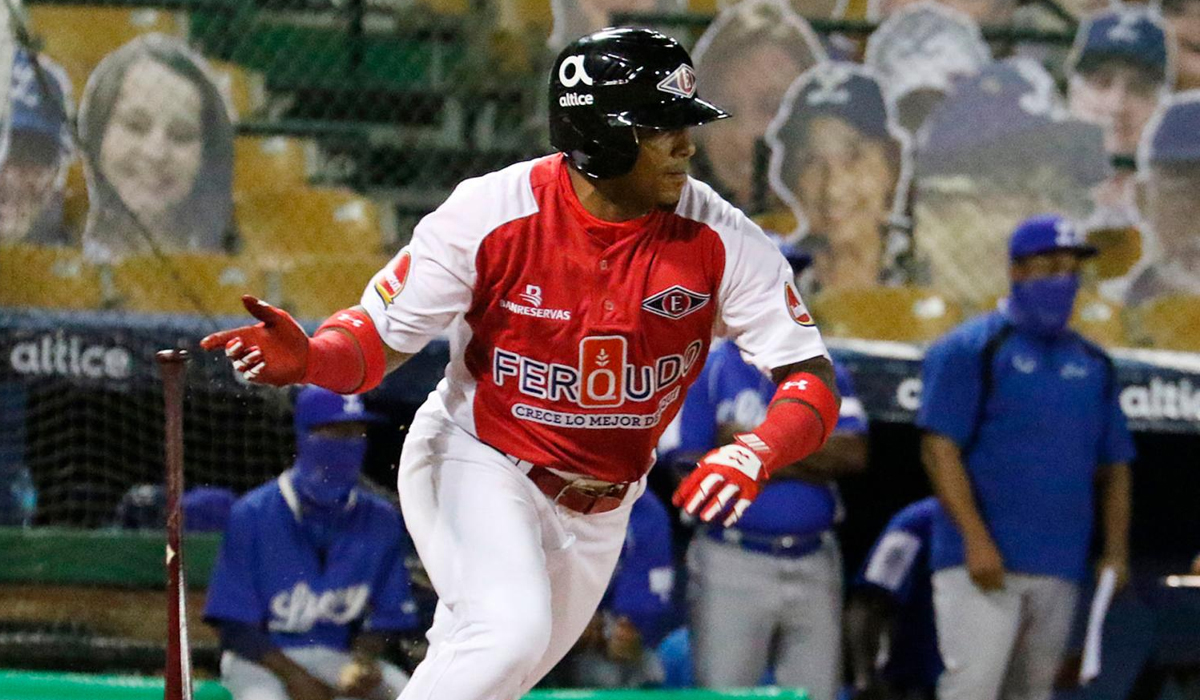 Leones dejan en libertar a cuatro jugadores incluido Wander Franco